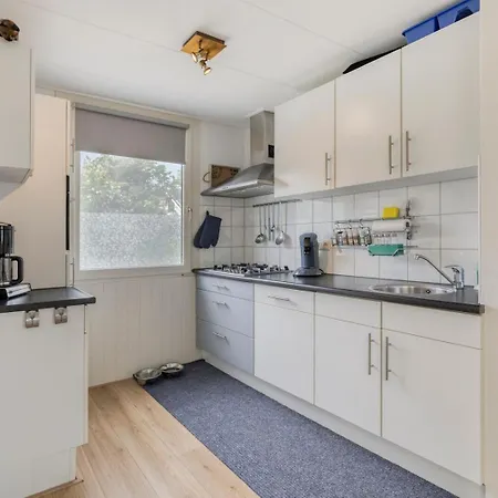 New! House Aan Zee With Spacious Garden Feriehus