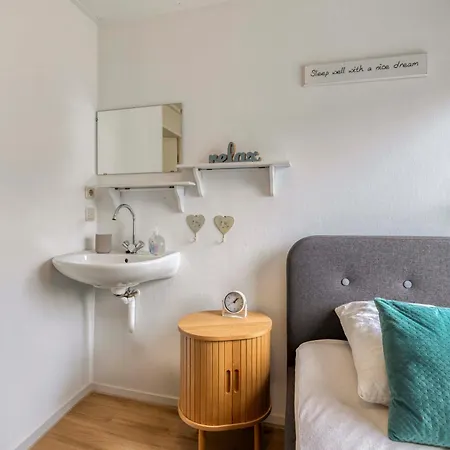 Feriehus New! House Aan Zee With Spacious Garden *