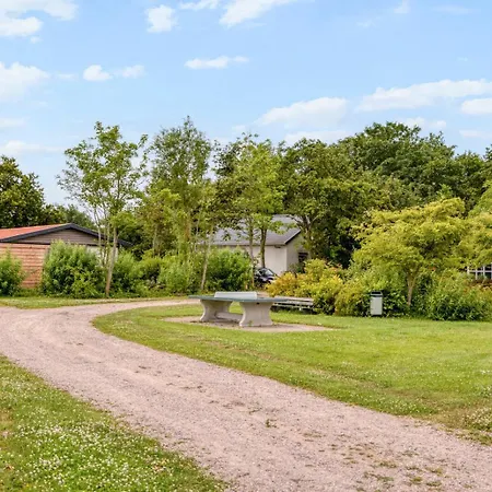 Feriehus New! House Aan Zee With Spacious Garden Julianadorp