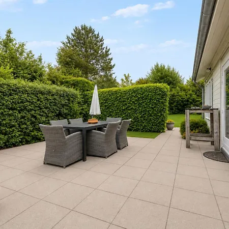 New! House Aan Zee With Spacious Garden * Julianadorp